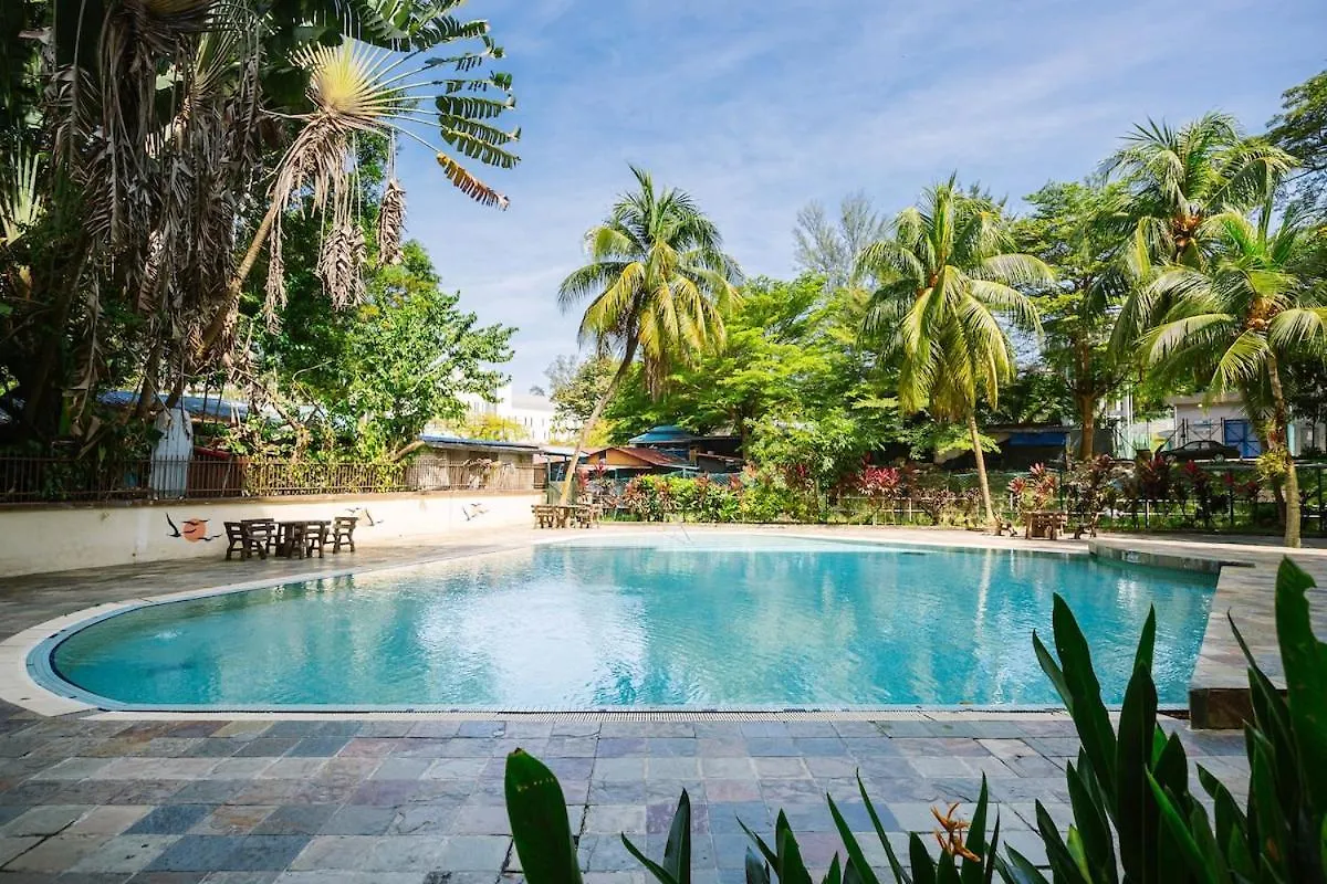 Ees Paddle House - Homestay 3 Min Walk To Beach Batu Ferringhi Apartamento