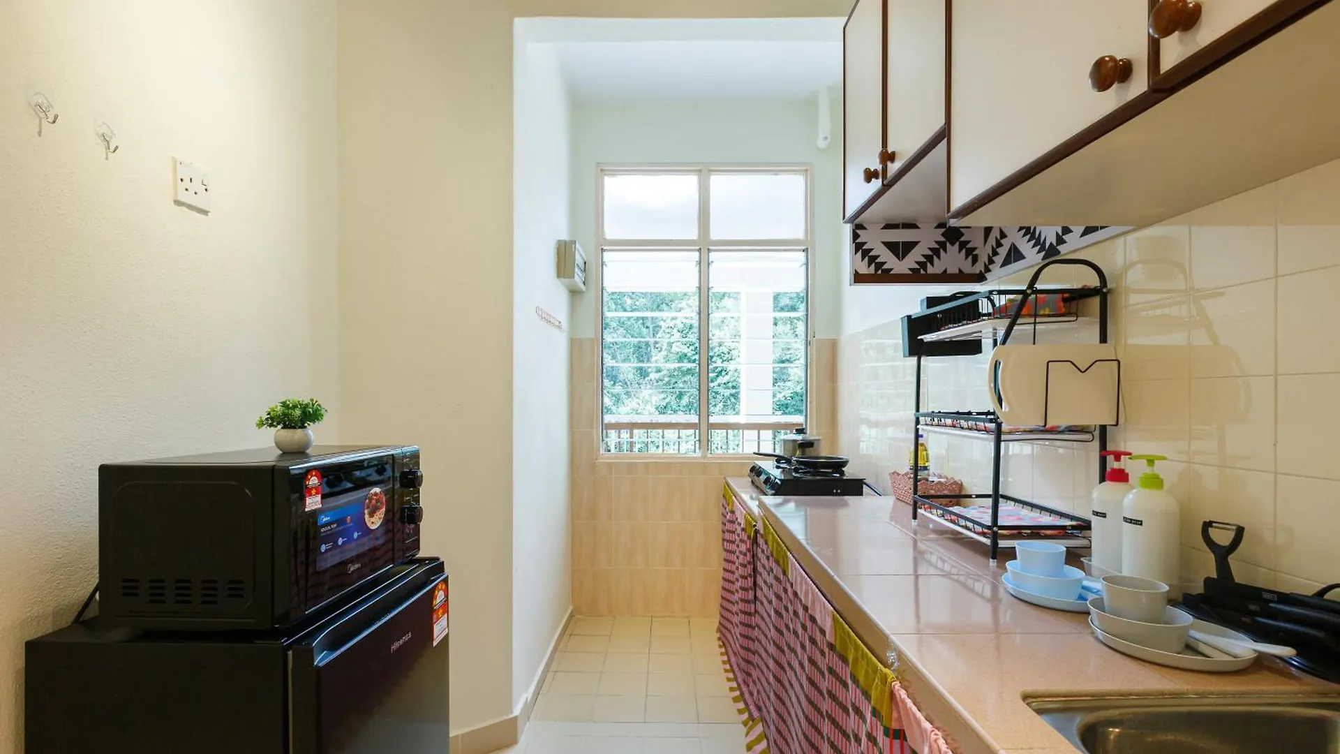 Ees Paddle House - Homestay 3 Min Walk To Beach Batu Ferringhi 0*,  Malasia