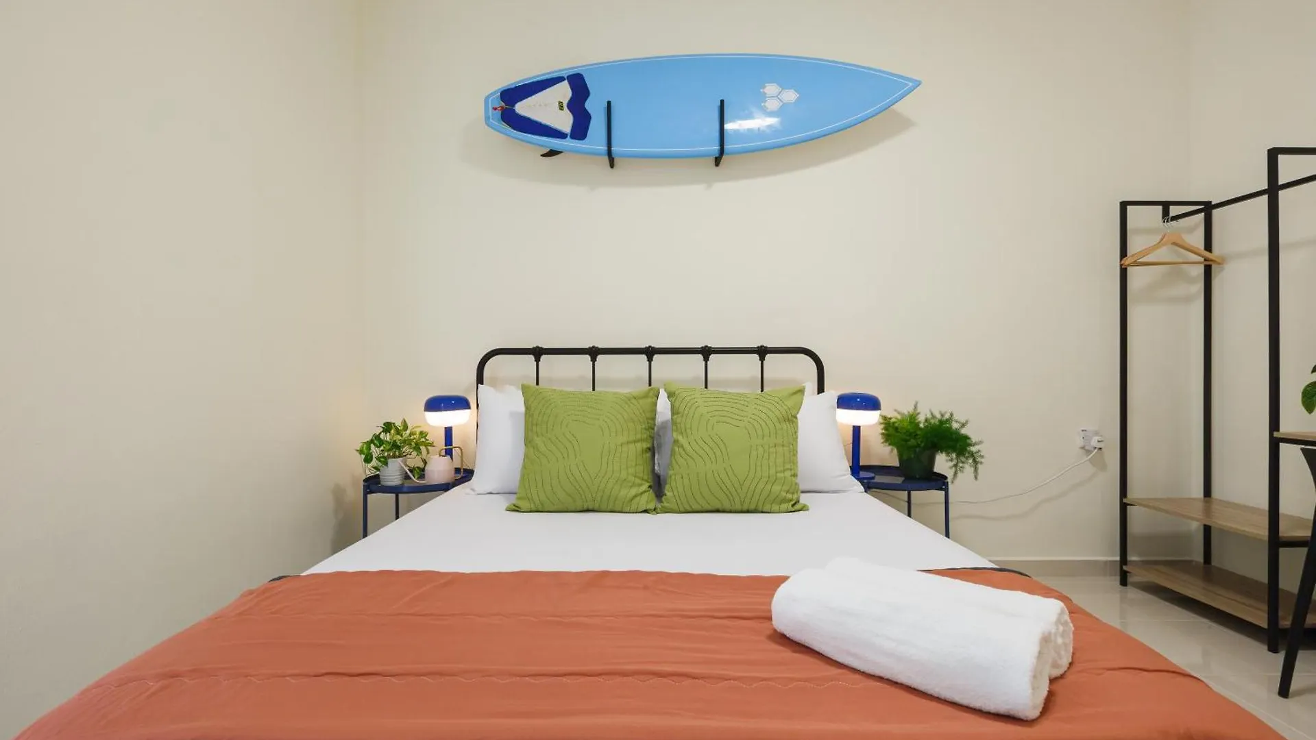 Ees Paddle House - Homestay 3 Min Walk To Beach Batu Ferringhi