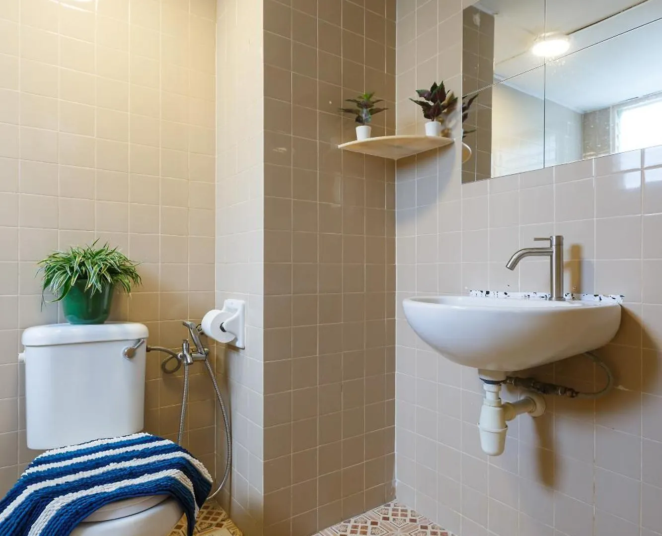 באטו פרינג'י Ees Paddle House - Homestay 3 Min Walk To Beach דירה באטו פרינג'י